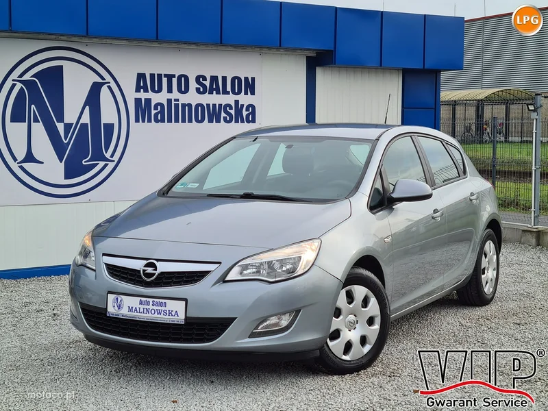 Opel Astra J