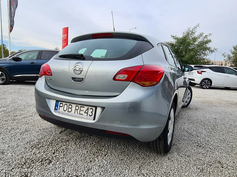 Opel Astra J 2