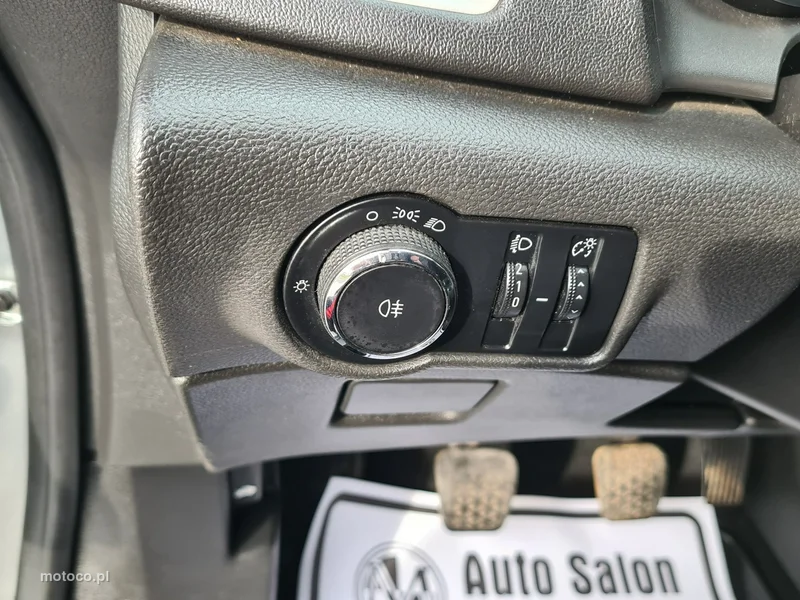 Opel Astra J 17