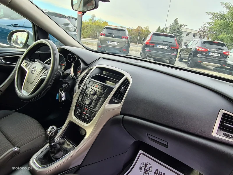Opel Astra J 22