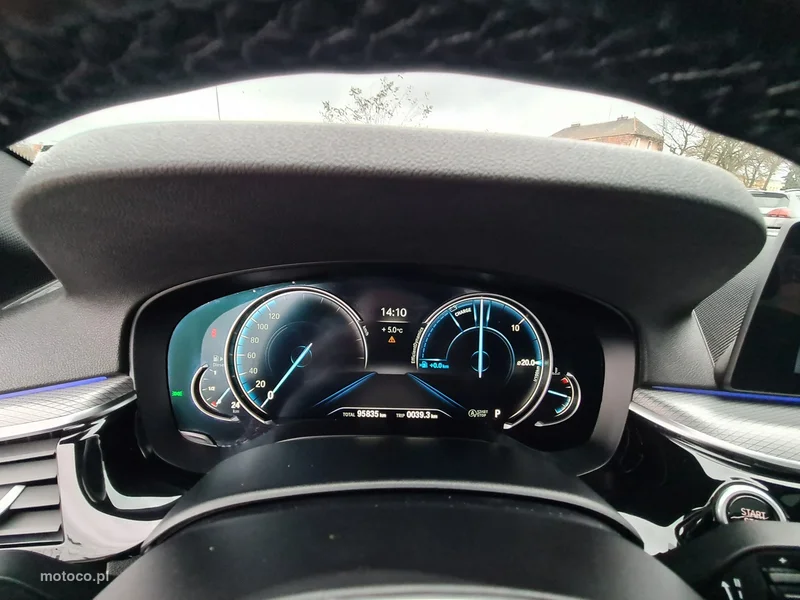 BMW Seria 5 G30 530 26