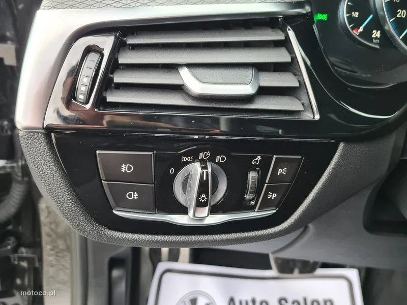 BMW Seria 5 G30 530 34