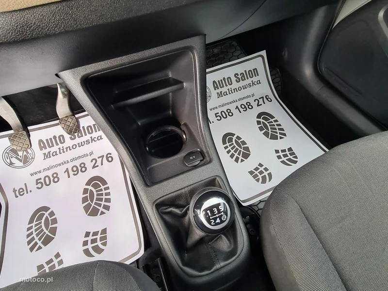 Volkswagen up! 17