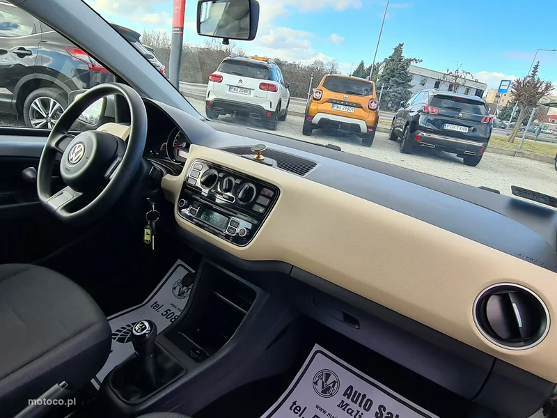 Volkswagen up! 25