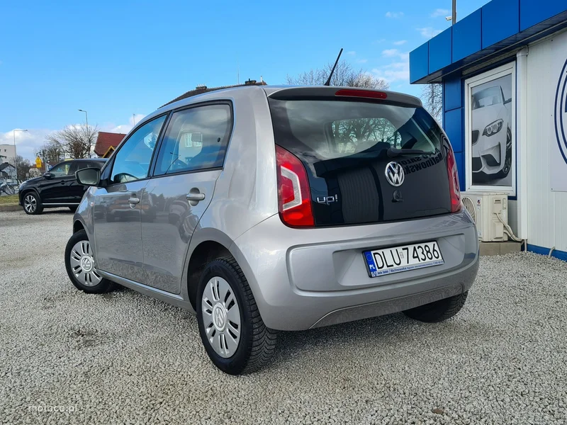 Volkswagen up! 4