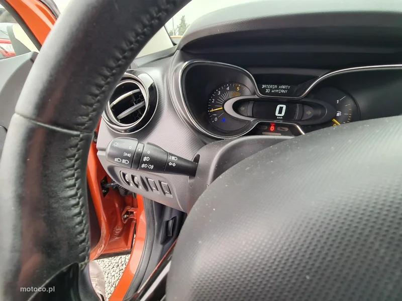 Renault Captur I 16