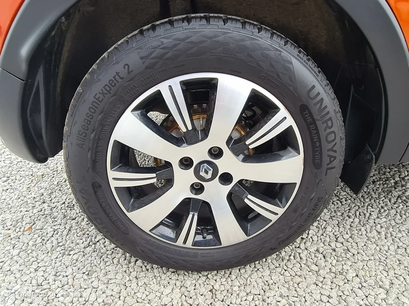 Renault Captur I 28