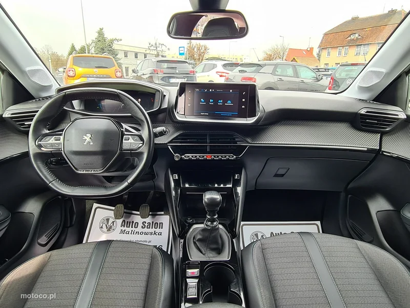 Peugeot 208 11