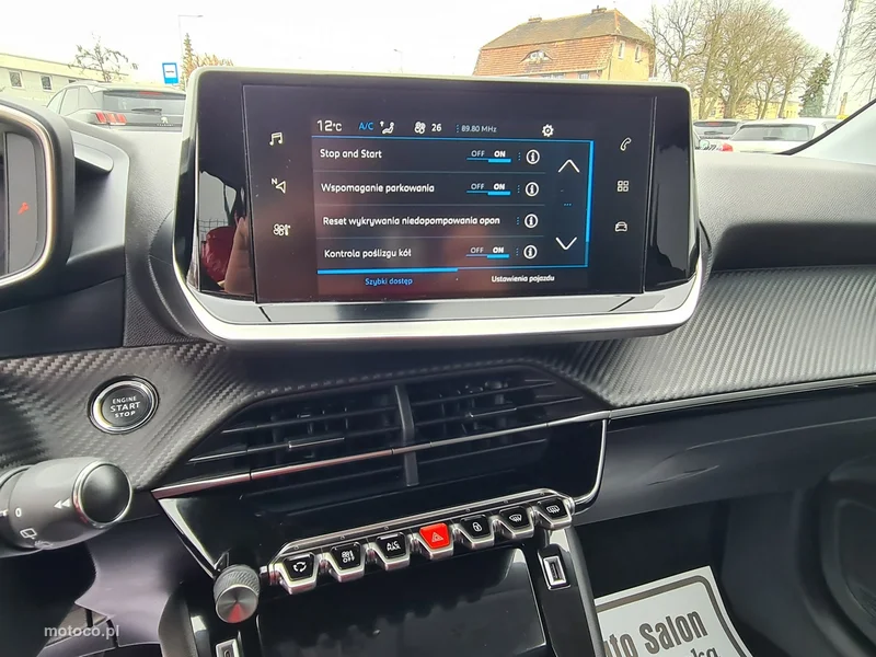 Peugeot 208 16