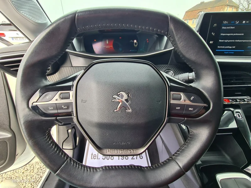 Peugeot 208 24