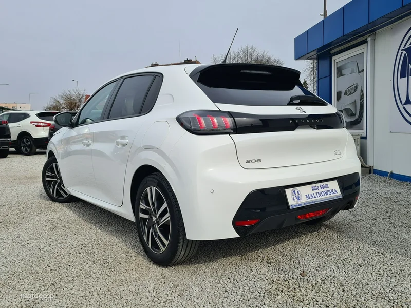 Peugeot 208 4