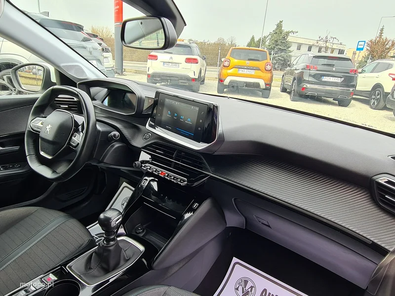 Peugeot 208 35