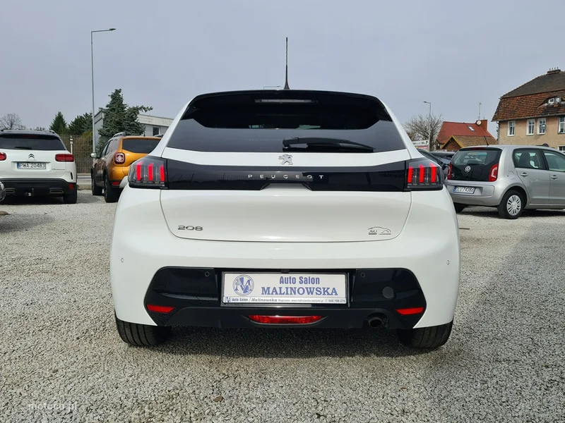 Peugeot 208 6