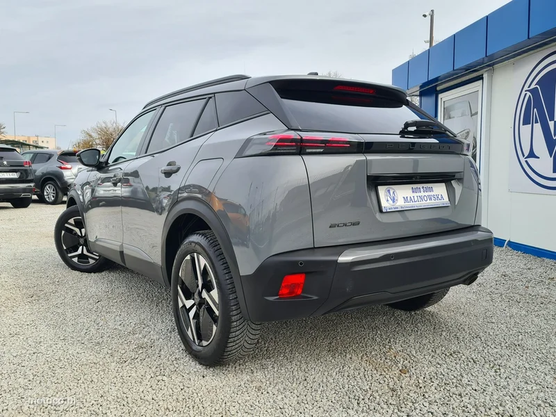 Peugeot 2008 4