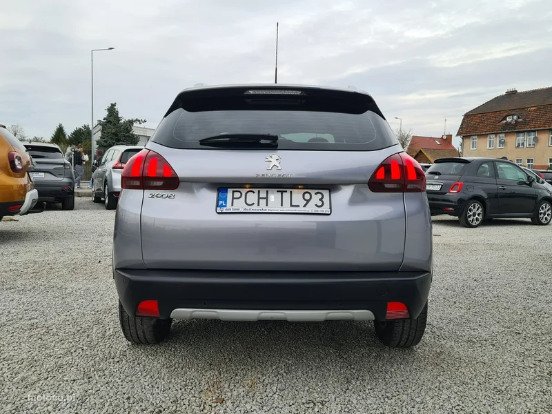 Peugeot 2008 6