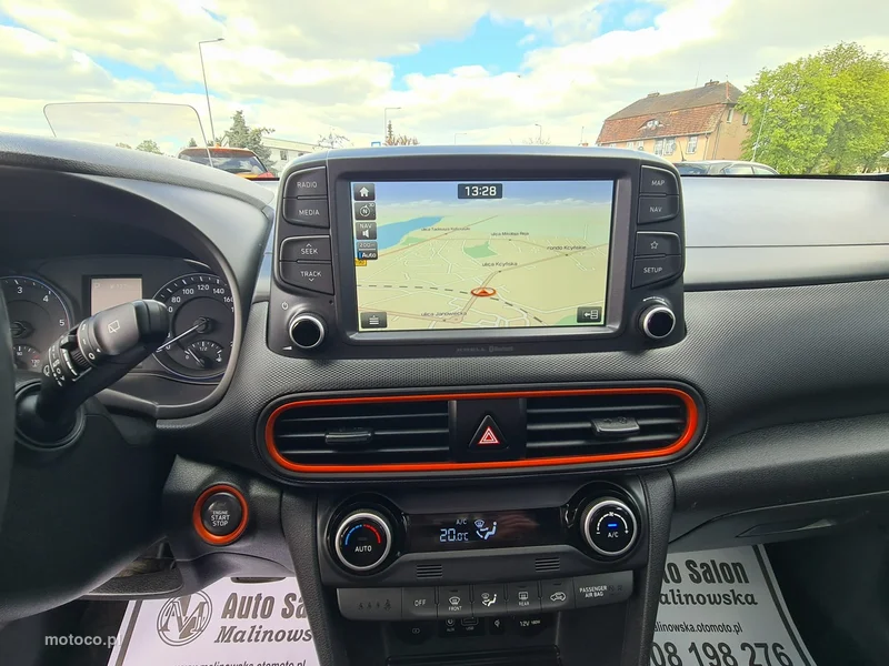 Hyundai KONA 12