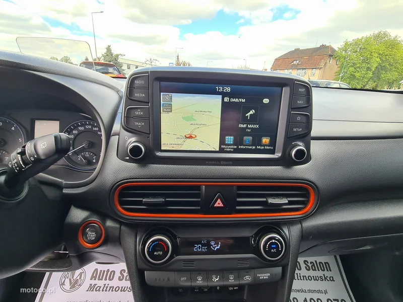 Hyundai KONA 14