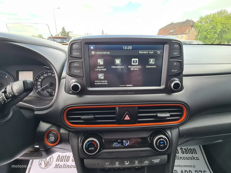 Hyundai KONA 16