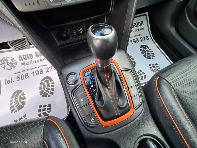 Hyundai KONA 19