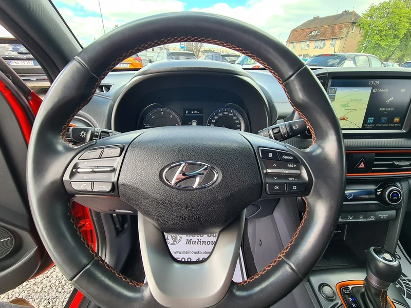 Hyundai KONA 24