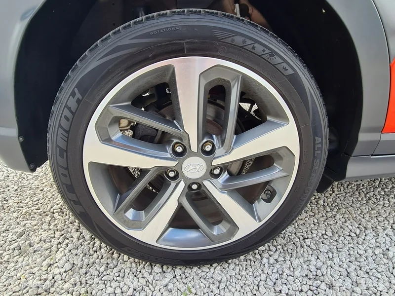 Hyundai KONA 38