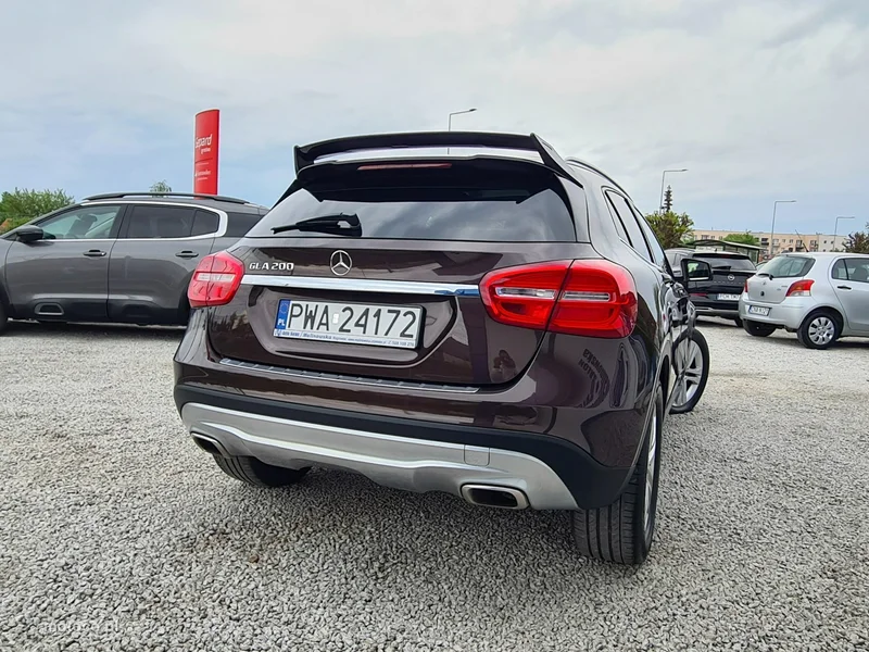 Mercedes-Benz GLA X156 GLA 200 2
