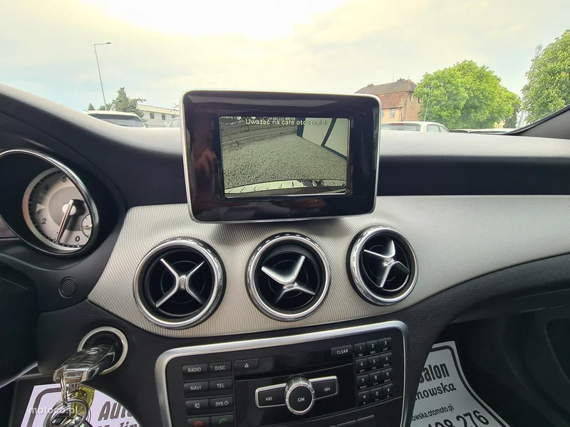 Mercedes-Benz GLA X156 GLA 200 13