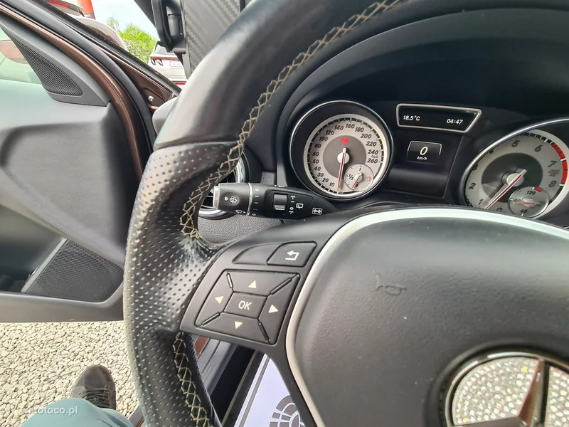 Mercedes-Benz GLA X156 GLA 200 19
