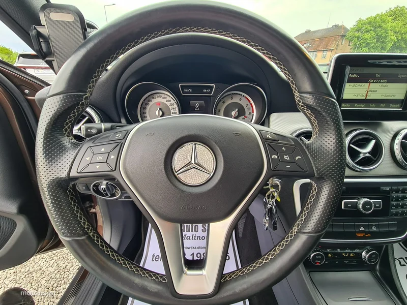 Mercedes-Benz GLA X156 GLA 200 21