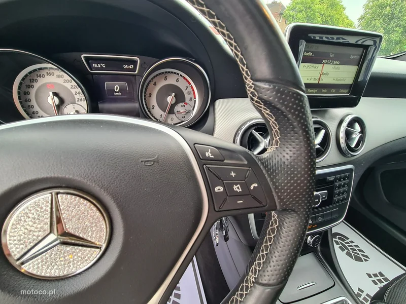 Mercedes-Benz GLA X156 GLA 200 22