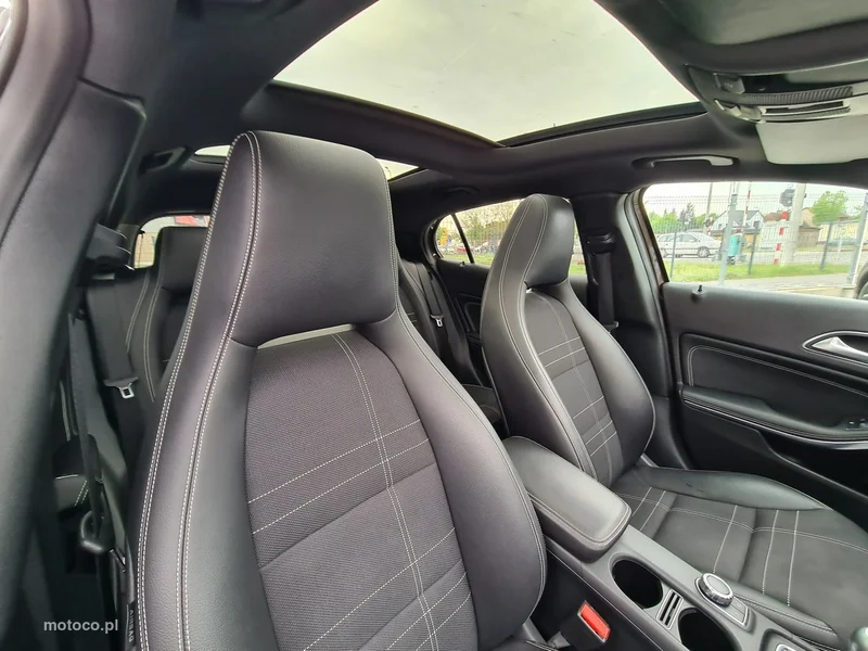 Mercedes-Benz GLA X156 GLA 200 26