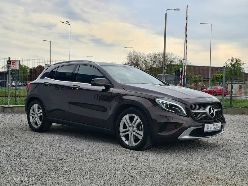 Mercedes-Benz GLA X156 GLA 200 8