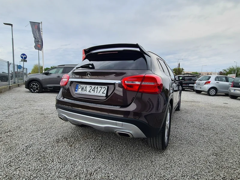 Mercedes-Benz GLA X156 GLA 200 10