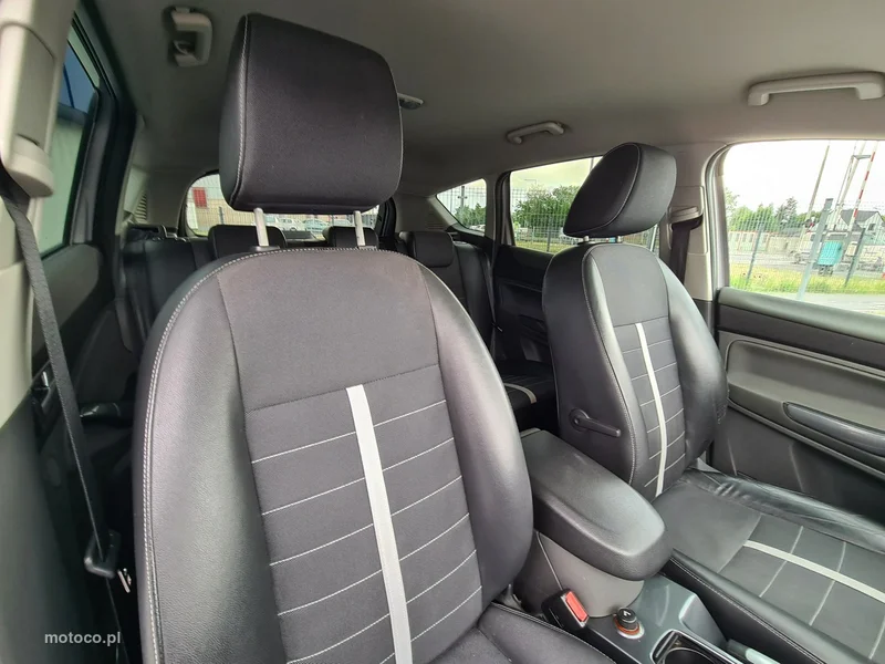 Ford Kuga I 25