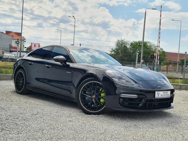 Porsche Panamera 971 3