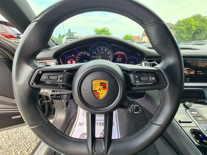 Porsche Panamera 971 29