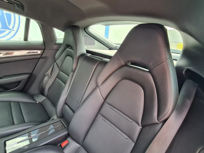 Porsche Panamera 971 35