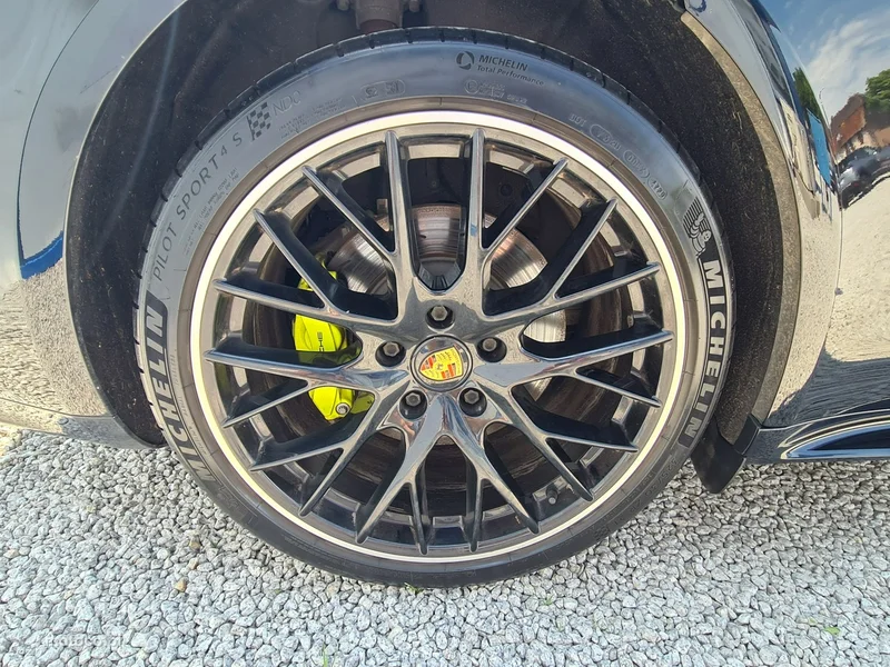 Porsche Panamera 971 47