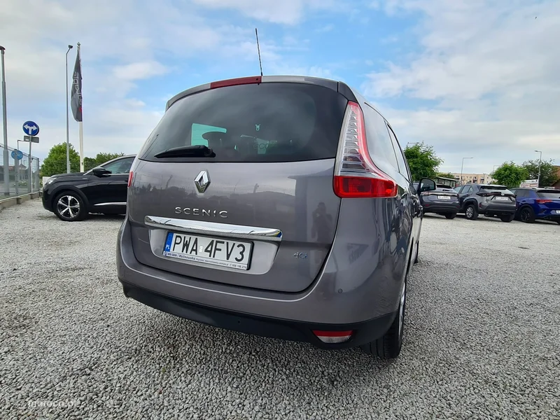 Renault Grand Scenic II 10