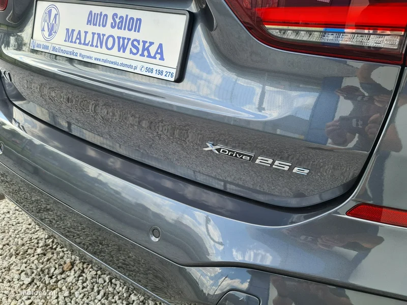 BMW X1 F48 11