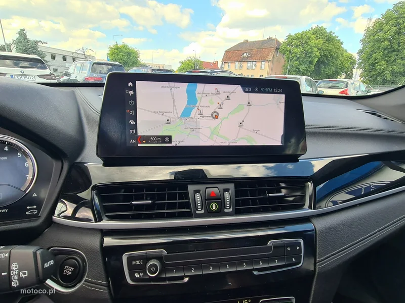 BMW X1 F48 13