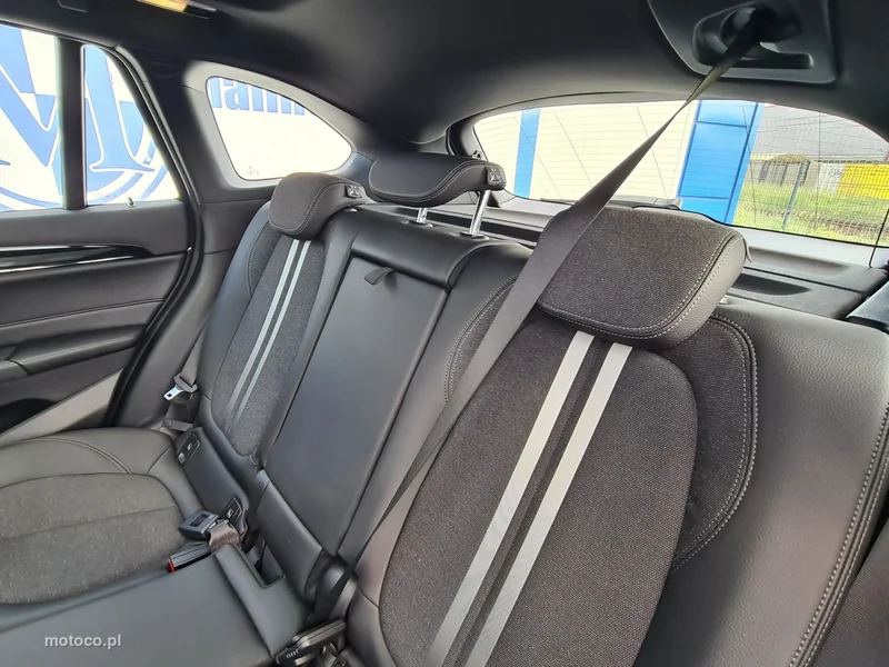 BMW X1 F48 27