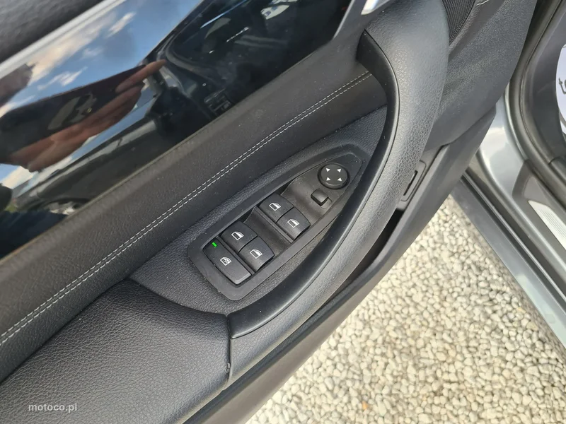 BMW X1 F48 32