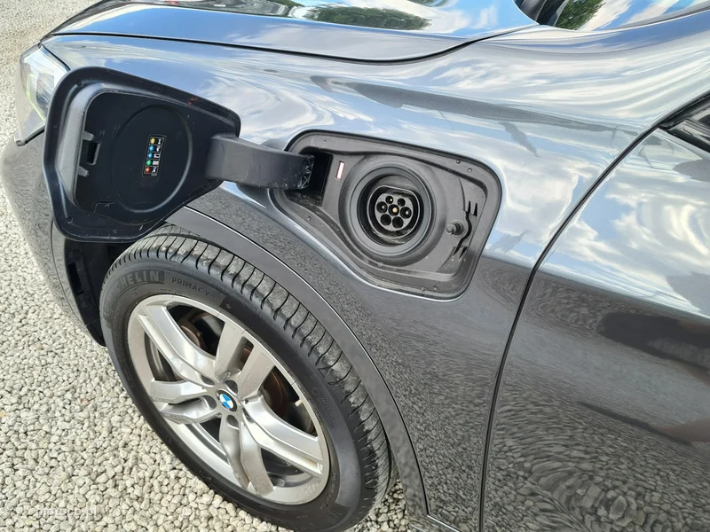 BMW X1 F48 38