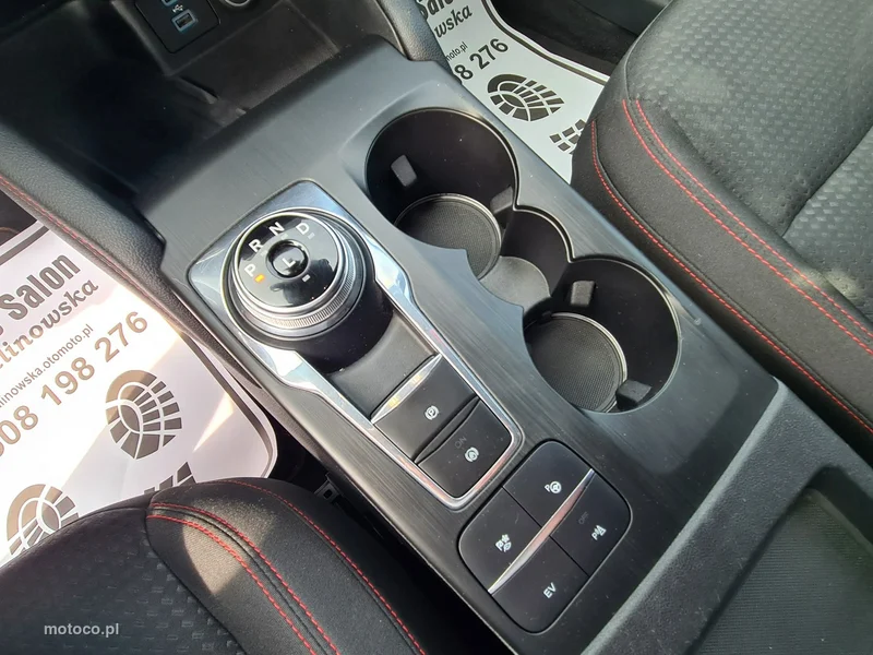 Ford Kuga III 28