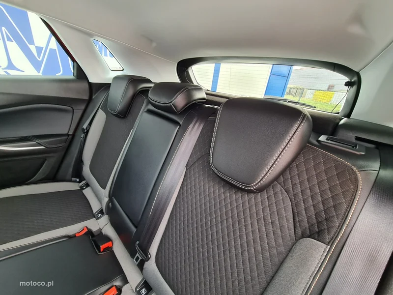 Opel Grandland I 27