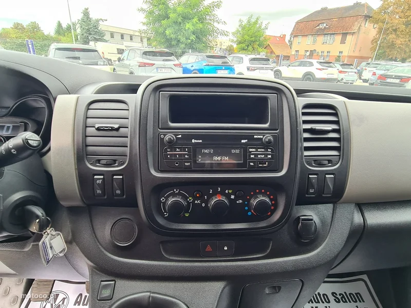 Renault Trafic III 10