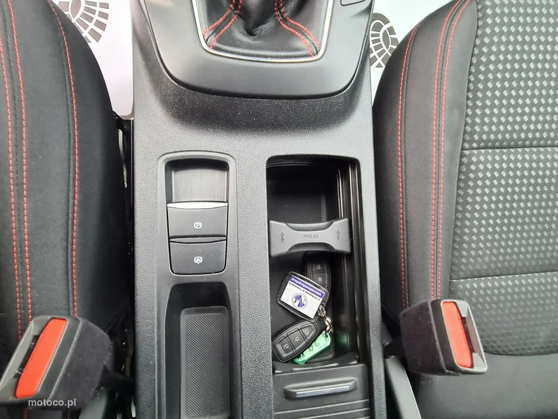 Ford Kuga III 29
