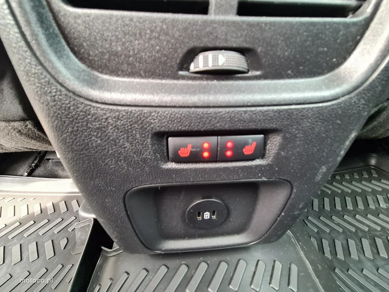 Ford Kuga III 32