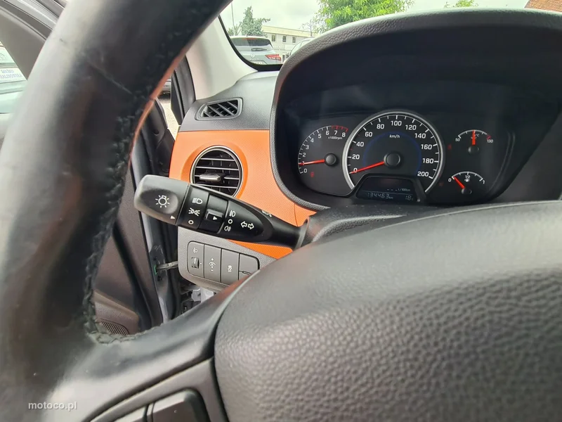 Hyundai i10 16